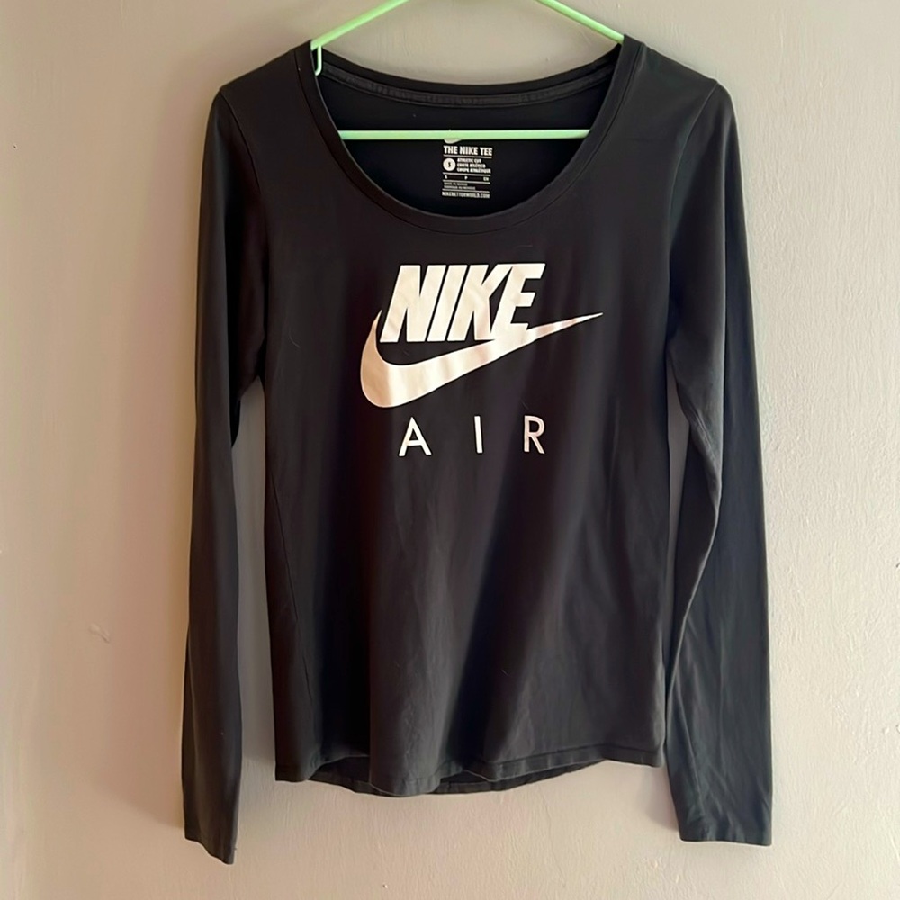 Nike long sleeve tee. Size small